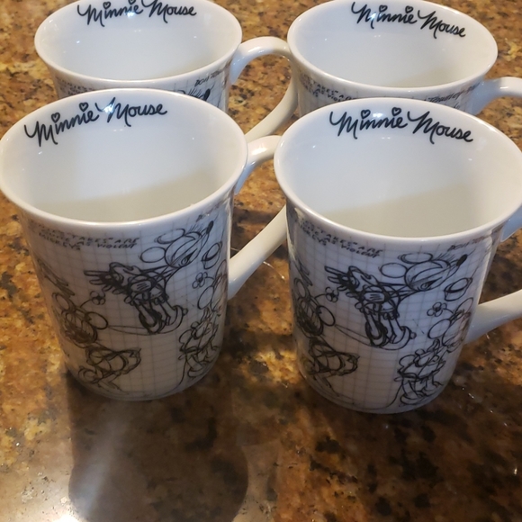 Set of 4 Minnie Sketch Mugs - Picture 2 of 2